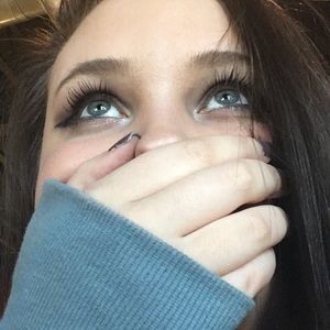 Meet your Posher, Farrah